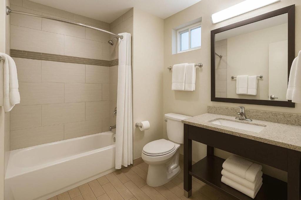 King Suite - Photo 3